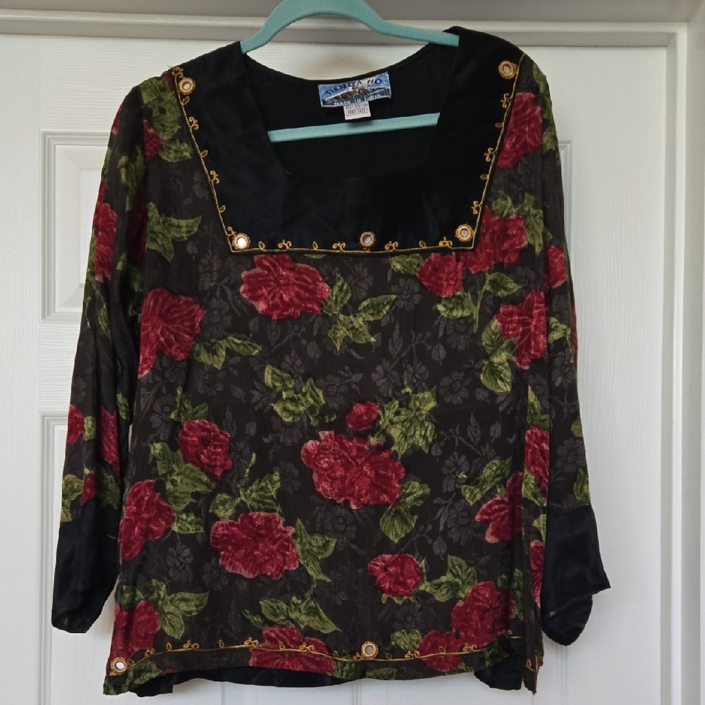 Tienda Ho Black and Red Floral Blouse, Free Size, NWOT